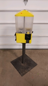 (1) Vintage Vending Machine - Yellow 25&cent; Candy Dispenser on Pedestal Base - No Key