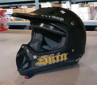 (1) Bike Helmet - V330 (size: S)