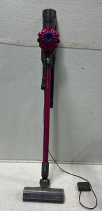 Dyson V6 Motorhead Cordless Vacuum Cleaner w/ Charging Station