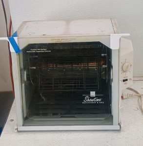 (1) Ronco Showtime Rotisserie & BBQ Oven<br/>