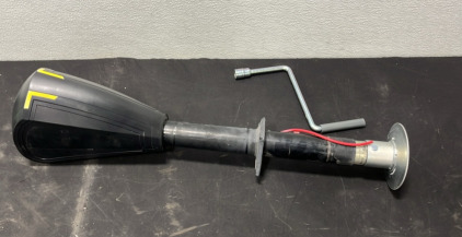 (1) Electric Trailer Jack