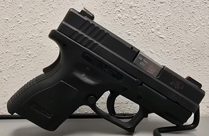 Springfield Armory XD-9 Sub Compact 9mm Semi Automatic Pistol *No Magazine*-- XD835579