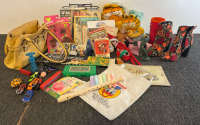 Women&rsquo;s Boots & Purse, Art / Teaching Items, Toys & Collectable Items