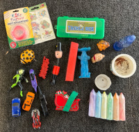 Women&rsquo;s Boots & Purse, Art / Teaching Items, Toys & Collectable Items - 3
