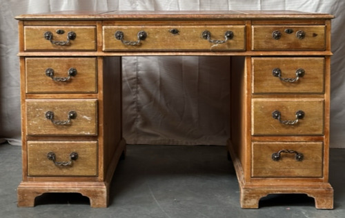 8-Drawer Mahogany-Topped Desk