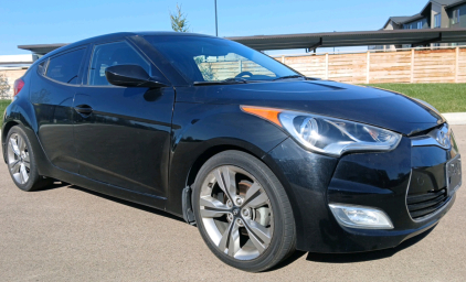 2013 HYUNDAI VELOSTER - 6 SPEED MANUAL!