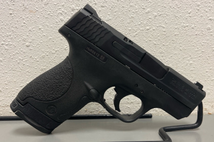 Smith & Wesson M&P 40 Shield .40 S&W Semi-Automatic Pistol With Original Box And Extra Magazine&mdash; HWK0612