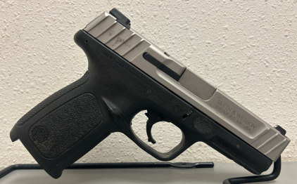 Nampa Police Department-Smith & Wesson Model SD9VE .9MM Semi Automatic Pistol *With Blackhawk Holster, No Magazine* &mdash; FZM9810