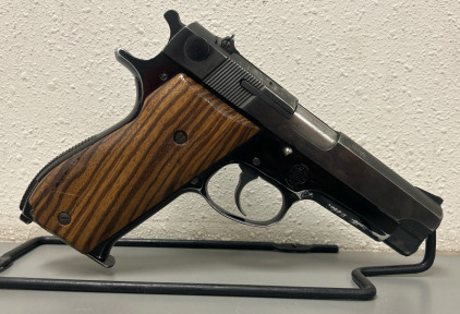Smith & Wesson 39-2 9MM Semi-Automatic Pistol &mdash; A154318
