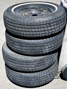 Set Of (4) Goodyear Tires P215/ 70R15