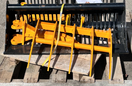 Augers 800 mm Sand Bucket, Ripper and Rake