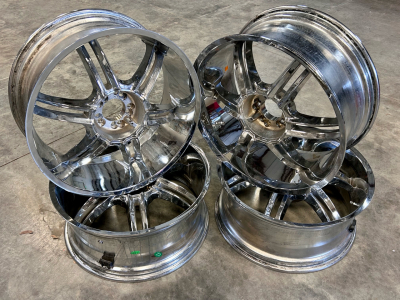 Set of 4 Wheels Size 22x9.5J