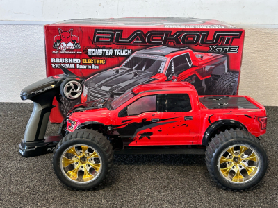RedCat Blackout XTE Brushed Electric 1:10 Scale Monster Truck