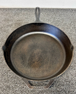 Lodge 12" Cast Iron Skillet