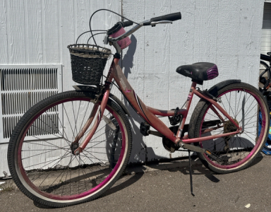 (1) 26&rdquo; Unbranded Pink Bike