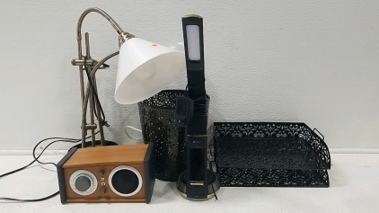Crosley Radio, Lamps, Desk Organizers, Decorative Trash Can