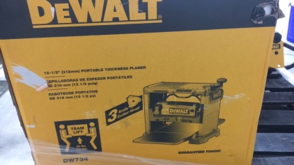 DeWalt Portable Thickness Planer