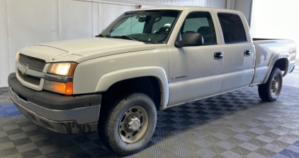 2003 Chevrolet Silverado - 4x4!