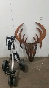 CADIE Evolution Golf Bag Holder, Wooden Deer Skull Wall Decor