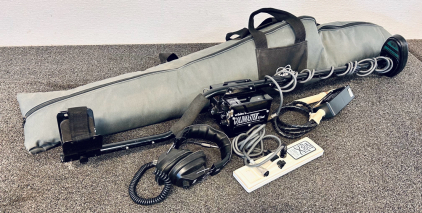 Whites Goldmaster V/Sat Metal Detector With Parts and Accessories