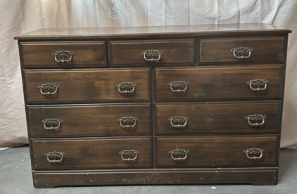 Beautiful Dark Oak Dresser