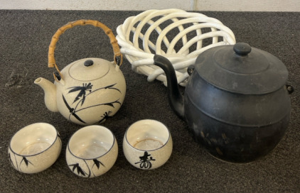 Japanese Teapots, Glass Fruit Bowl