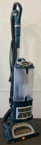 Shark Navigator Lift Away Deluxe