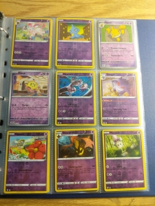 Huge Binder 160+ Pok&eacute;mon Cards with Tons of Holographic and Rare Cards