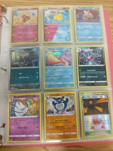 Huge Binder 210+ Pok&eacute;mon Cards with Tons of Holographic and Rare Cards