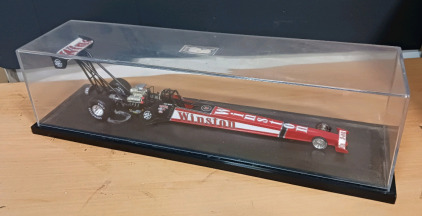 (1) Darrell Gwynn Winston Dragster - 1:24-Scale in Display Case - Limited Edition 1995