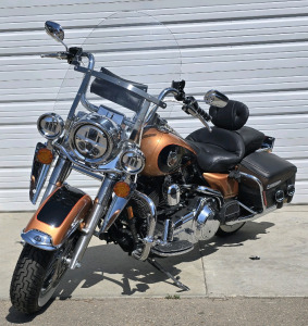 2008 HARLEY-DAVIDSON ROAD KING CLASSIC 105th Anniversary Edition #0172/3000