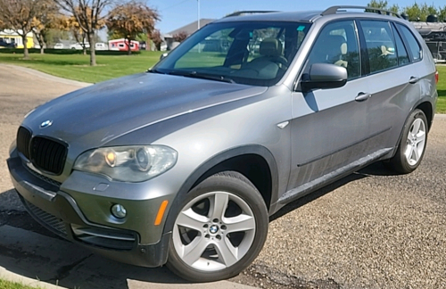 2007 BMW X5 - AWD!