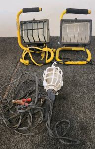 (2) The Designers Edge Portable Halogen Work Lights And A Trouble Light.