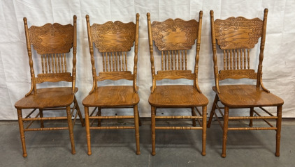 (4) Beautiful Matching Dining Chairs