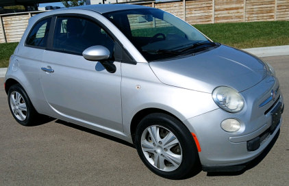 2013 FIAT 500 - 96K MILES - 5 SPEED MANUAL!