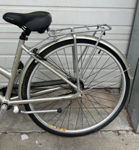 700x35C KHS Bike