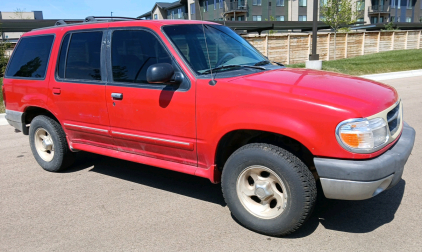 1999 FORD EXPLORER - 4X4!