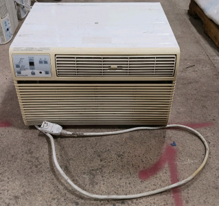 (1) Electrolux Window Heater & Air Conditioner Combo - Model FFTH1222R2 - 230/208V - 12,000 BTU