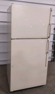 GE 20.cu. ft. No-Frost Refrigerator-Freezer