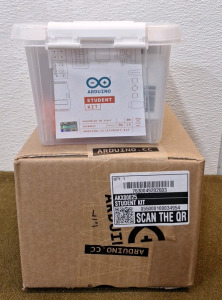 (1) ARDUINO Home Schooling Student Kit AKX00025