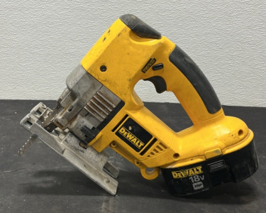 (1) Dewalt Cordless Variable Speed 60mm Jig Saw