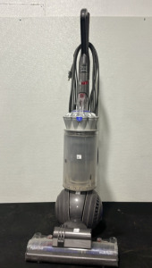 (1) Dyson Vacuum Cleaner