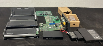 (3) Compact Scanners (3) Controllers or Terminals (1) Brinno Plastic Cover (5) Electric Components