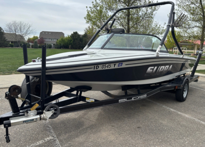 1992 SUPRA BOAT AND TRAILER