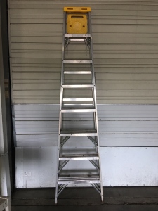 8’ Aluminum Ladder