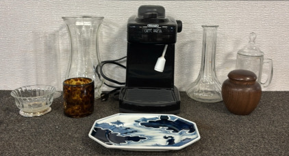 DeLonghi Caffe Parma Espresso & Cappuccino Maker & Assortment of Dishes