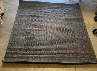 Grey Area Rug Waffle Style Measurement 60"x84"