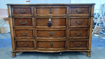 (1) Drexel Heritage Triple Dresser - Accents Francais