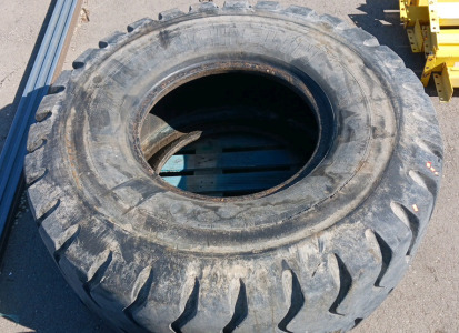 (1) Michelin XTL Heavy Equipment Tire - 20.5"R25"