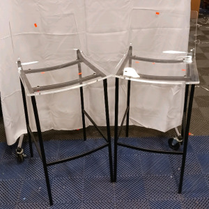 (1) Modern Acrylic & Metal Bar Stool Chair
